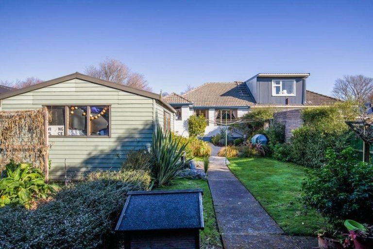 Photo of property in 20 Wilding Street, Saint Martins, Christchurch, 8022