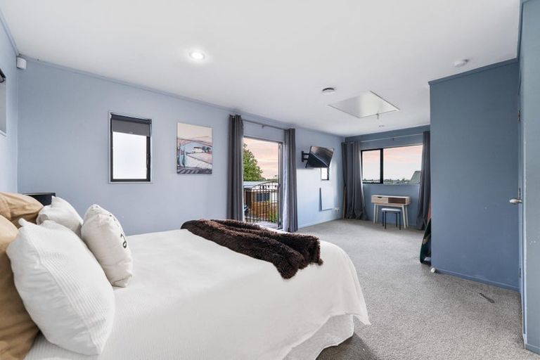 Photo of property in 123b Colwill Road, Massey, Auckland, 0614