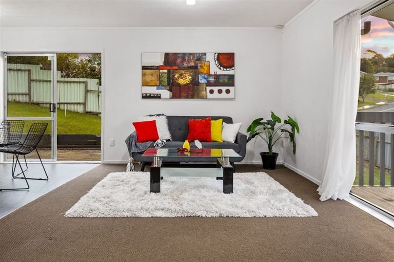 Photo of property in 24 Garton Drive, Massey, Auckland, 0614