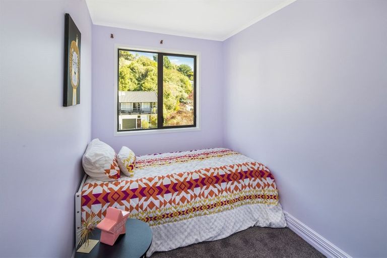 Photo of property in 84 Churton Drive, Churton Park, Wellington, 6037