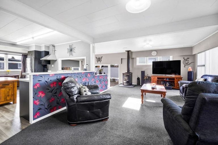 Photo of property in 15 Ariel Street, Stratford, 4332