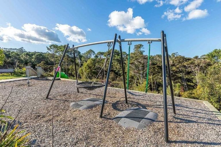 Photo of property in 10 Ketu Court, Albany Heights, Auckland, 0632