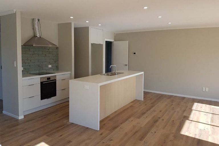 Photo of property in 14 Omaka Place, Aotea, Porirua, 5024