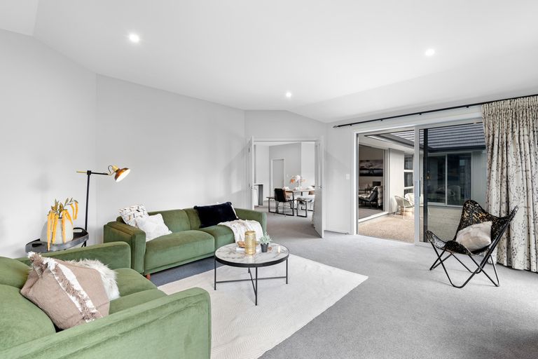Photo of property in 15 Caledonia Drive, Mosgiel, 9024