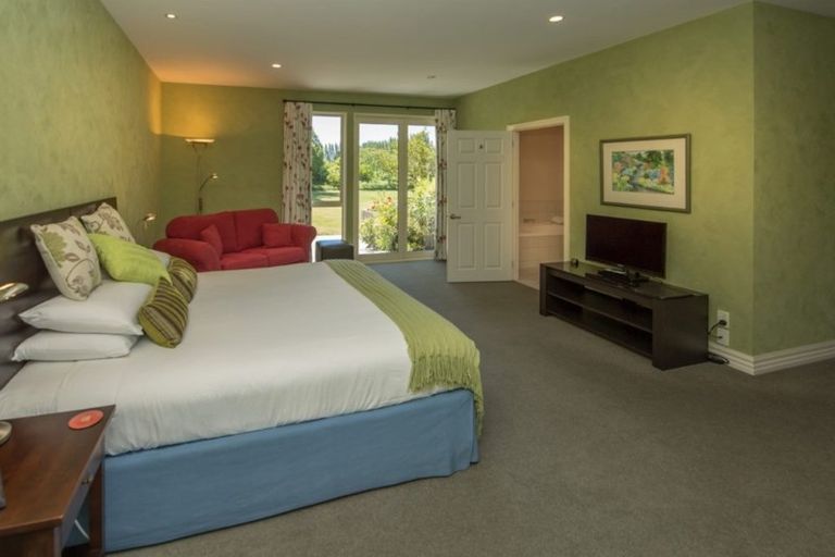 Photo of property in 8 Clearwater Avenue, Northwood, Christchurch, 8051