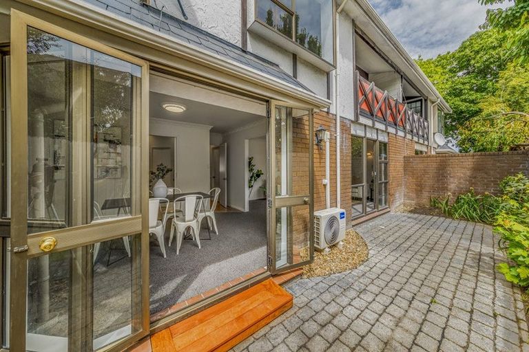 Photo of property in 278 Memorial Avenue, Burnside, Christchurch, 8053