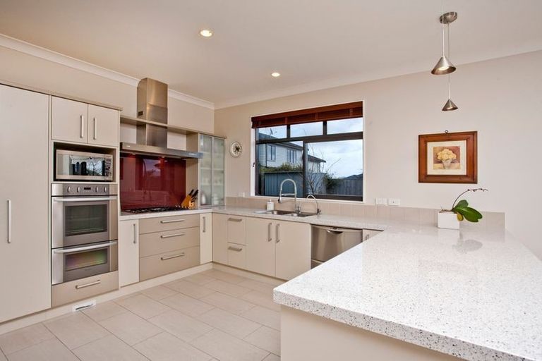 Photo of property in 37 Oakway Drive, Schnapper Rock, Auckland, 0632