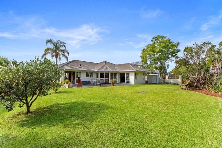 Photo of property in 23 Stableford Drive, Pyes Pa, Tauranga, 3112
