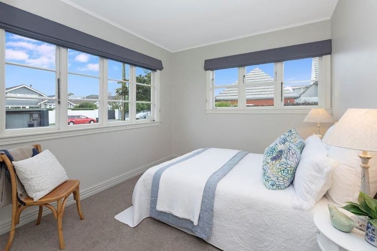 Photo of property in 56 Kotare Street, Waikanae, 5036