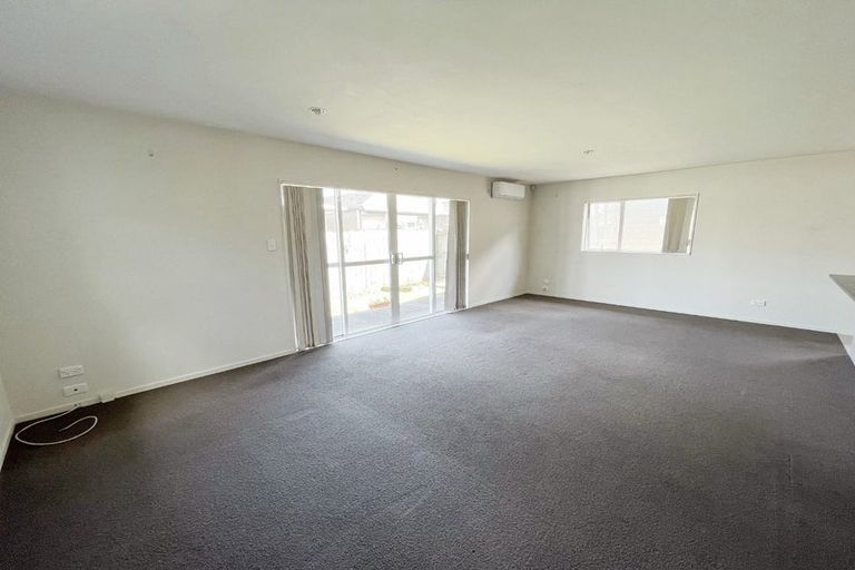 Photo of property in 3 Pipipi Crescent, Takanini, 2112