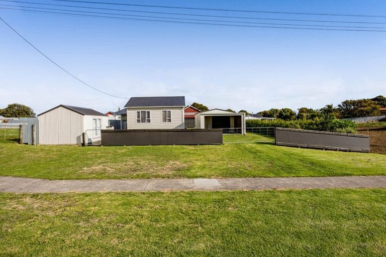 Photo of property in 12 Terou Street, Manaia, 4612