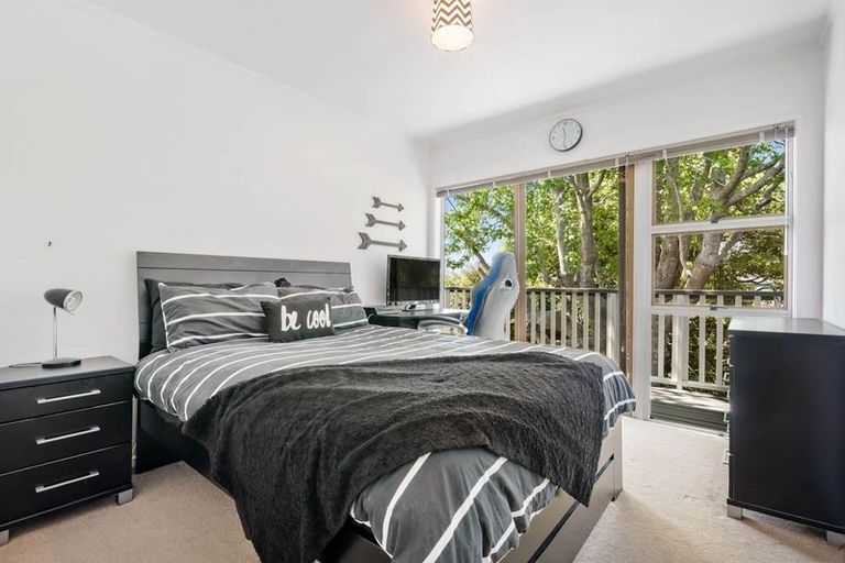 Photo of property in 37 Wyoming Avenue, Murrays Bay, Auckland, 0630