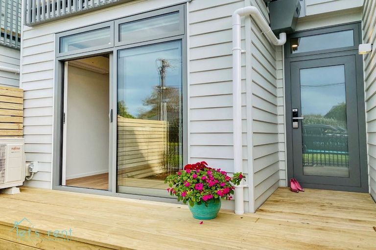 Photo of property in 588e Te Atatu Road, Te Atatu Peninsula, Auckland, 0610