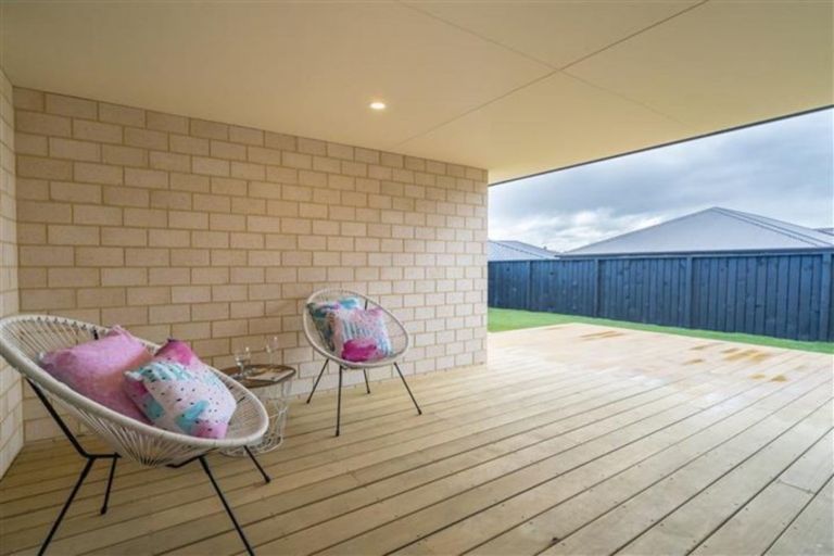 Photo of property in 11 Heathfield Drive, Mosgiel, 9024