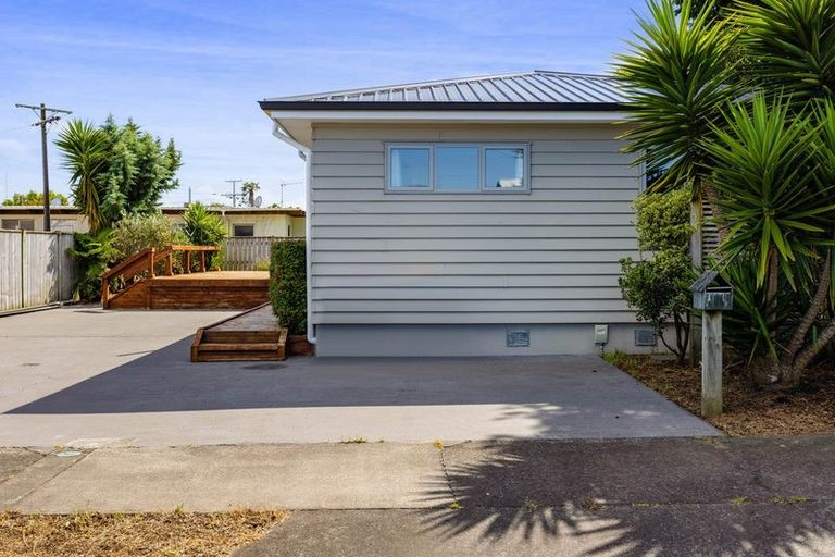Photo of property in 90 Reid Avenue, Hawera, 4610