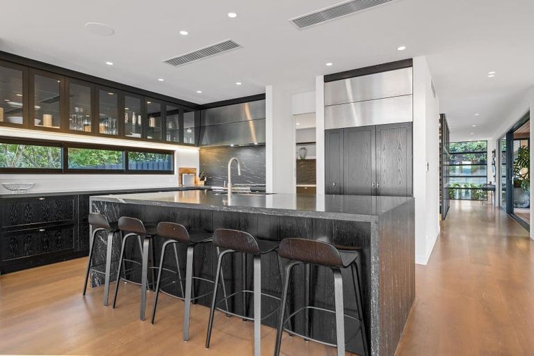 Photo of property in 24 Seacliffe Avenue, Belmont, Auckland, 0622