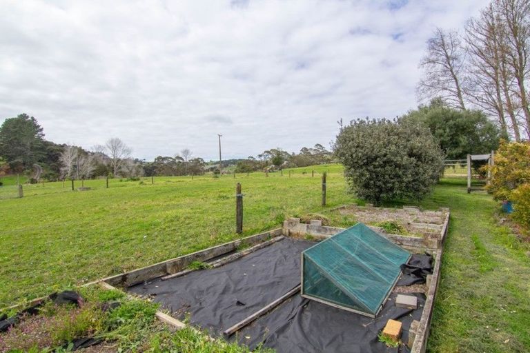 Photo of property in 177 Inland Road, Helensville, 0875