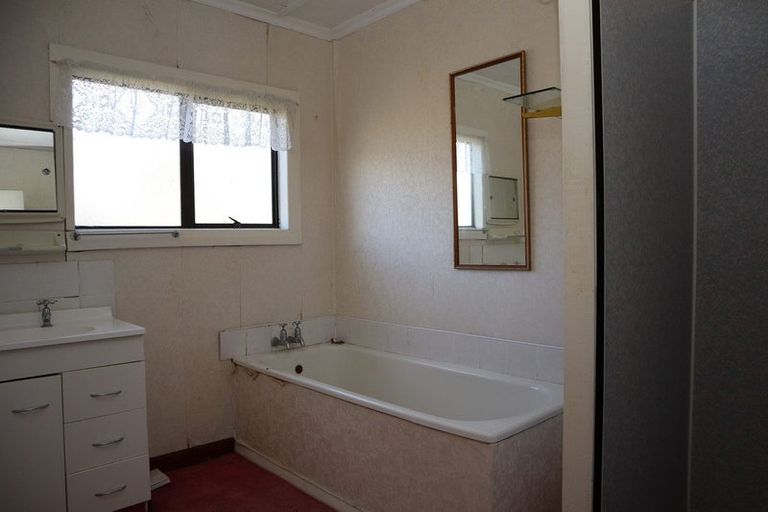 Photo of property in 26 Ryley Street, Owaka, 9535