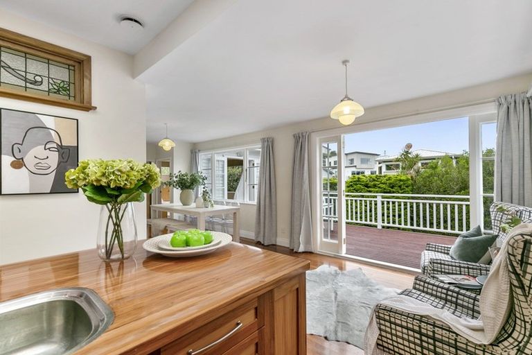 Photo of property in 44 Mandalay Terrace, Khandallah, Wellington, 6035