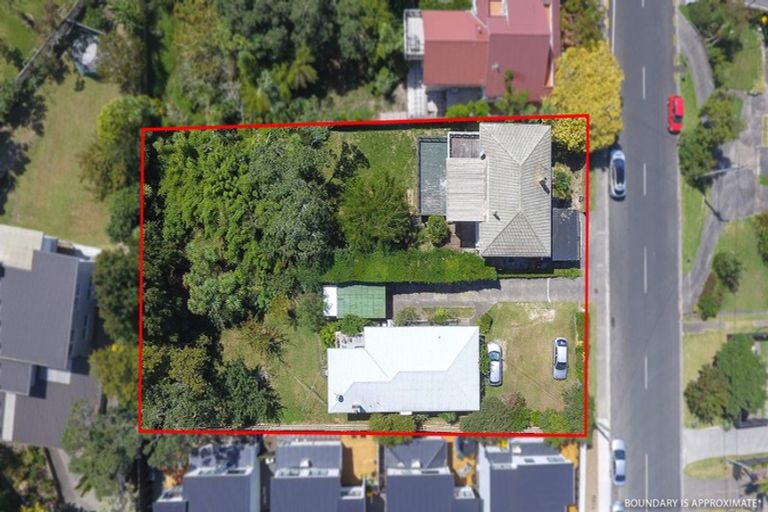 Photo of property in 35 Matipo Road, Mairangi Bay, Auckland, 0630