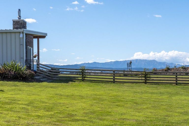 Photo of property in 2658 Taihape Road, Sherenden, Hastings, 4179