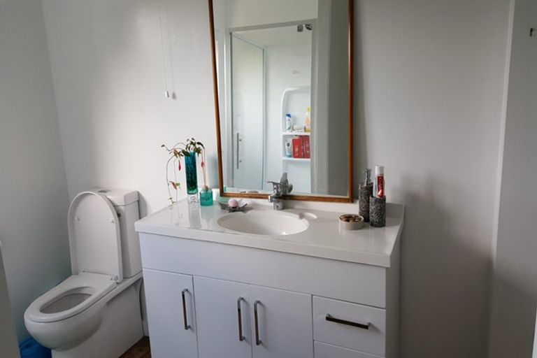 Photo of property in 37 Putnam Street, Northland, Wellington, 6012