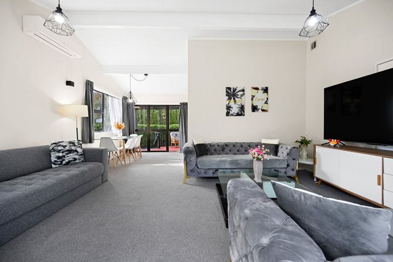 Photo of property in 8 Lorraine Place, Glenview, Hamilton, 3206