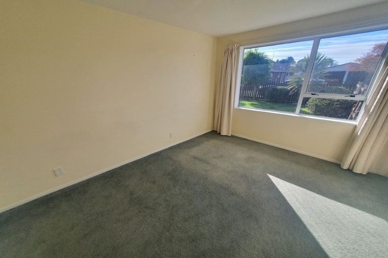 Photo of property in 2/1 Glenbyre Place, Bromley, Christchurch, 8062