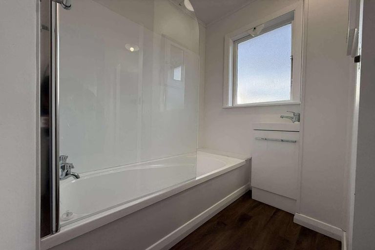 Photo of property in 9 Wainhouse Street, Stokes Valley, Lower Hutt, 5019