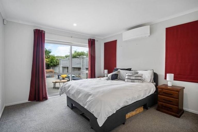 Photo of property in 16 Moira Drive, Tuakau, 2121