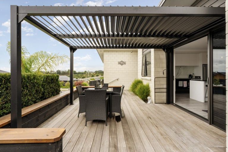 Photo of property in 5 Manotini Way, Pyes Pa, Tauranga, 3112