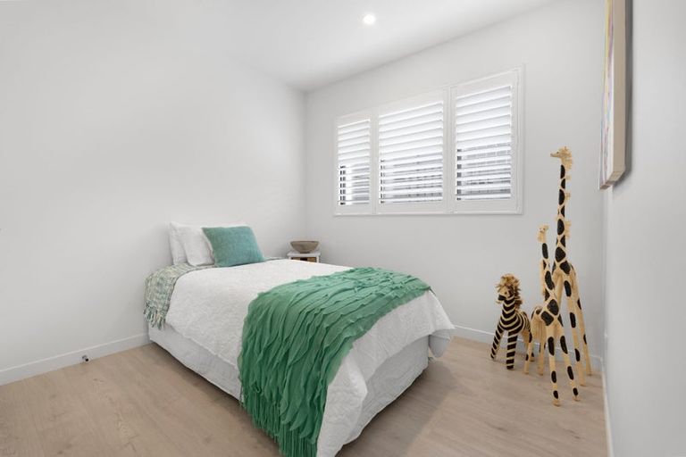 Photo of property in 3 Rockpool Road, Orewa, 0931