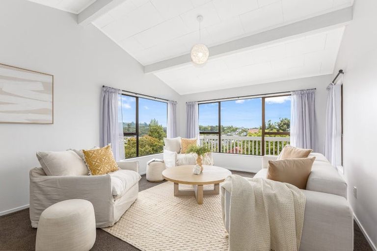 Photo of property in 28 Mercury Way, Whitby, Porirua, 5024