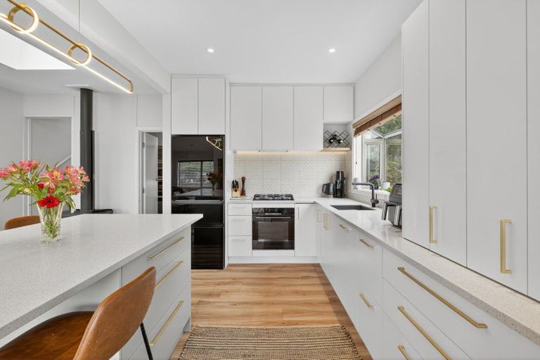 Photo of property in 39 Park Terrace, Corsair Bay, Lyttelton, 8082