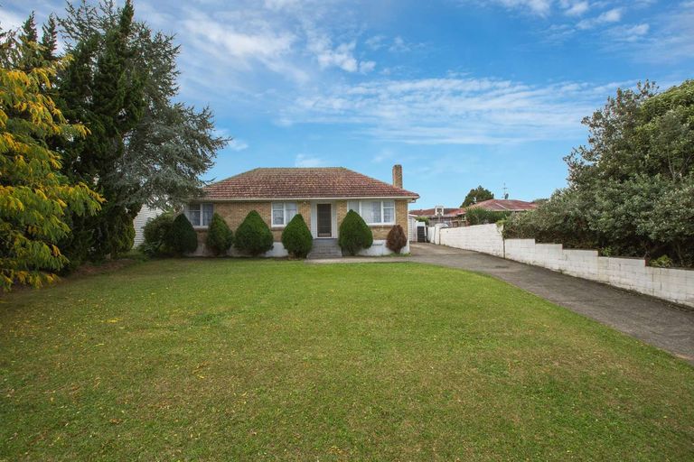 Photo of property in 74a Mcannalley Street, Manurewa East, Auckland, 2102