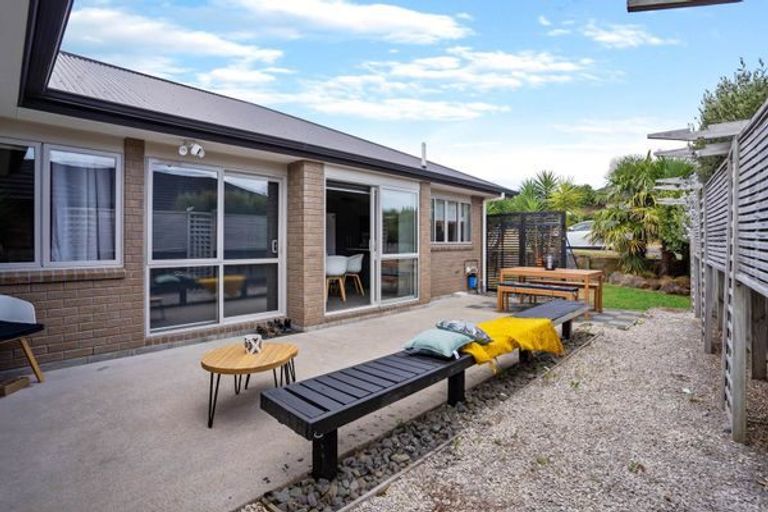 Photo of property in 16 Moira Drive, Tuakau, 2121