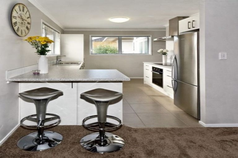 Photo of property in 181 Waimumu Road, Massey, Auckland, 0614