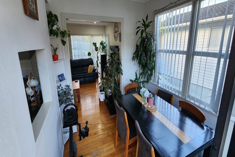 Photo of property in 29 Stott Avenue, Birkdale, Auckland, 0626