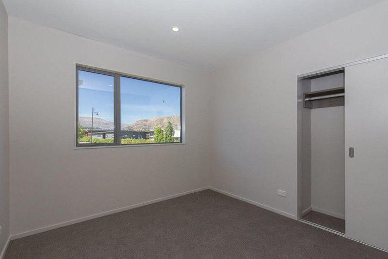 Photo of property in 3 Takahe Lane, Wanaka, 9305