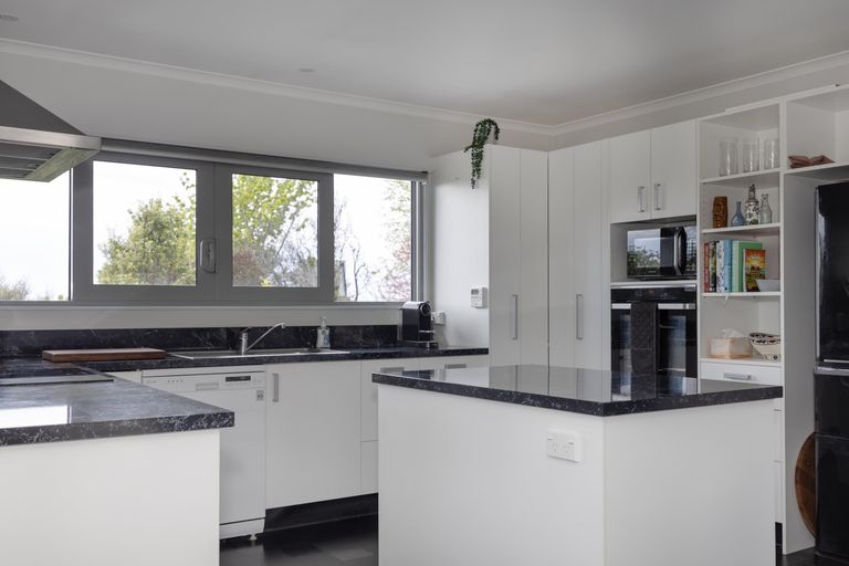 Photo of property in 22 Oakham Street, Hampden, 9410