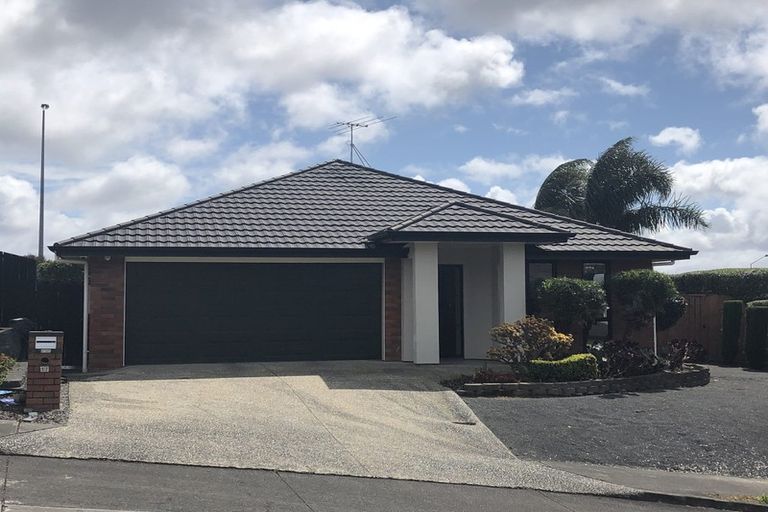 Photo of property in 17 Spoonbill Place, Unsworth Heights, Auckland, 0632