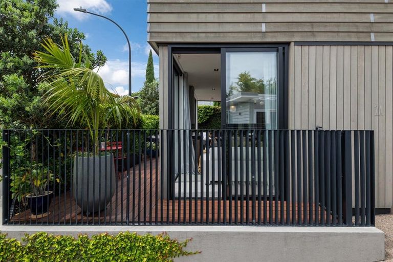 Photo of property in 2a Arthur Crescent, Hauraki, Auckland, 0622