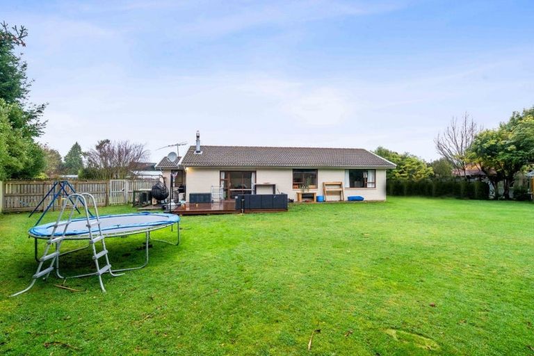 Photo of property in 16 Torlesse Crescent, Darfield, 7510