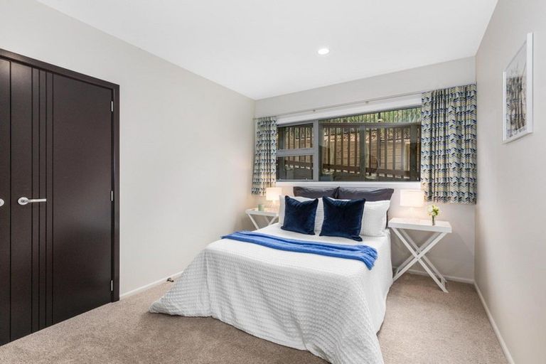 Photo of property in 20 Madeira Close, Whitby, Porirua, 5024