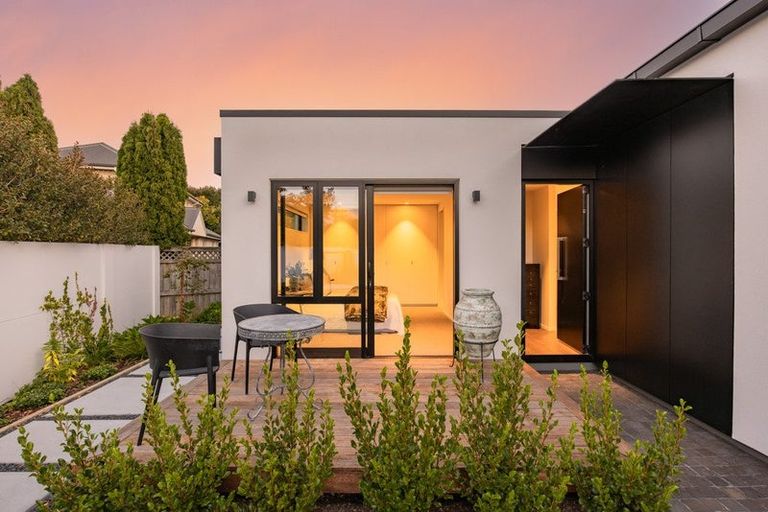 Photo of property in 1/2a Church Lane, Merivale, Christchurch, 8014
