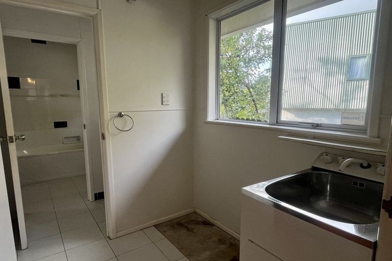 Photo of property in 7b Nielsen Place, Massey, Auckland, 0614