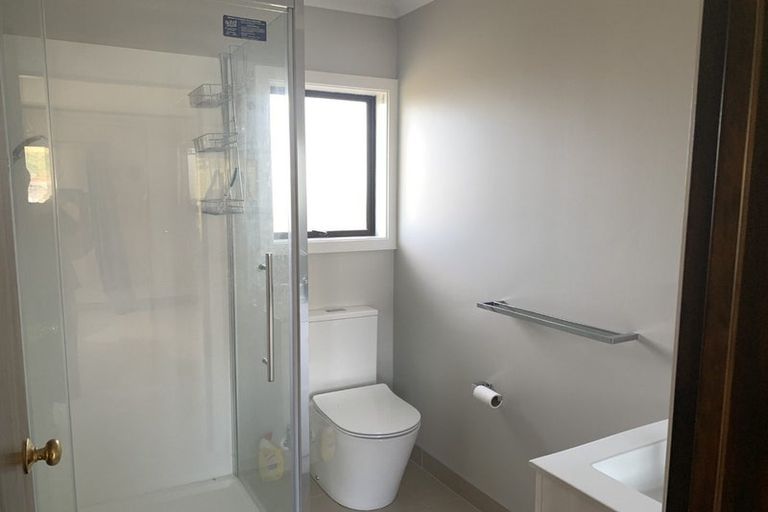 Photo of property in 3 Aintree Grove, Churton Park, Wellington, 6037