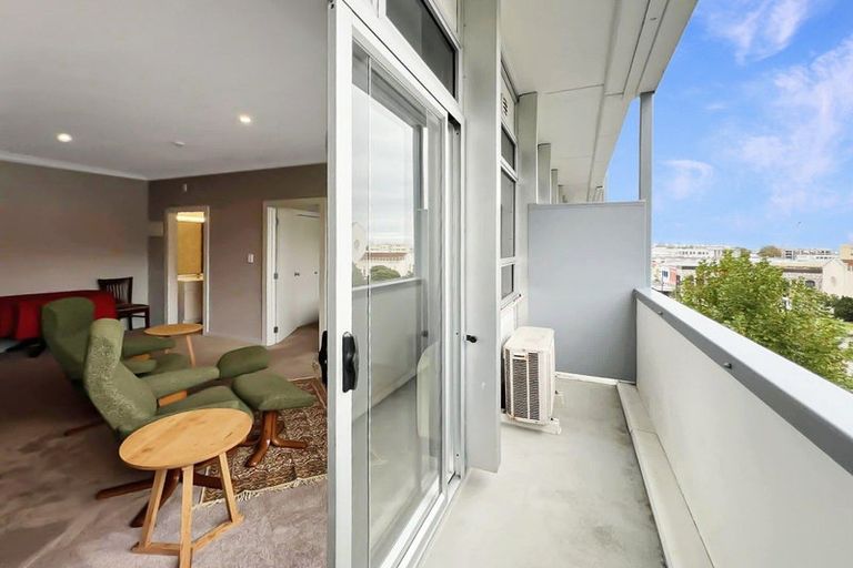 Photo of property in Mclean Towers, 3i/3 Shakespeare Road, Napier South, Napier, 4110