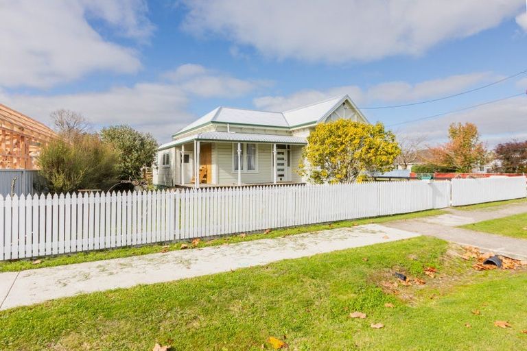 Photo of property in 19 Rochfort Street, Otane, 4202