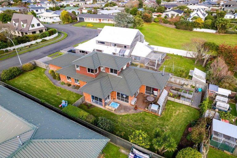 Photo of property in 69 Murray Avenue, Hawera, 4610